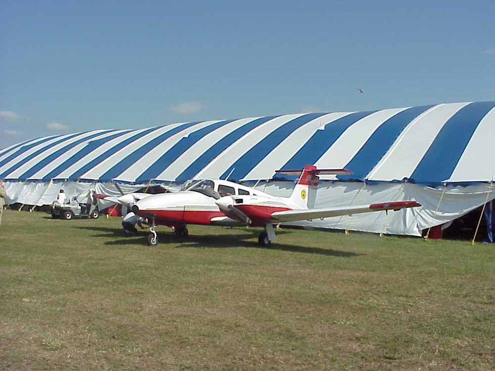 60x300 pole type party tent